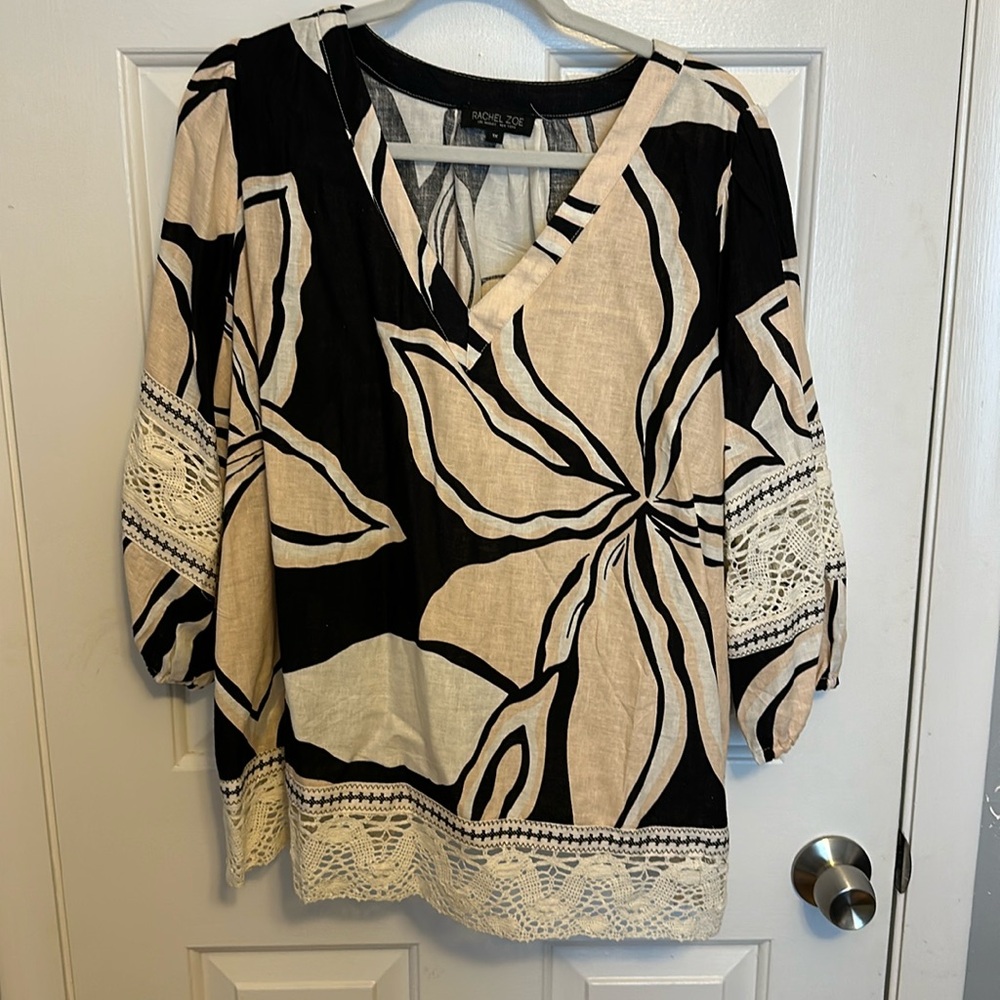 Plus Size Rachel Zoe linen top. Size 1X